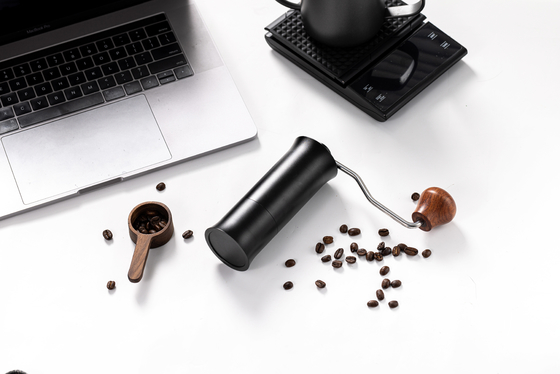 Εμπορικός μύλος καφέ χεριών Expresso χειρωνακτικός με το κεραμικό σάλιασμα